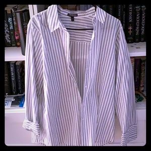 Express buttown down never worn size Large